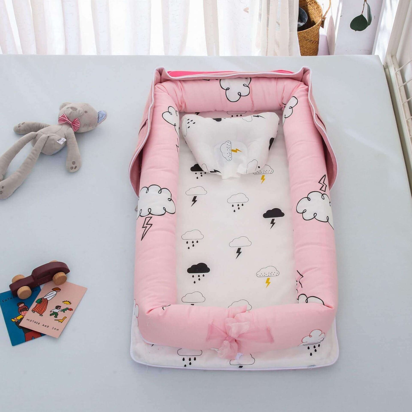 Portable Baby Bed - Breathable Cotton Foldable Baby Lounger BleuRibbon Baby