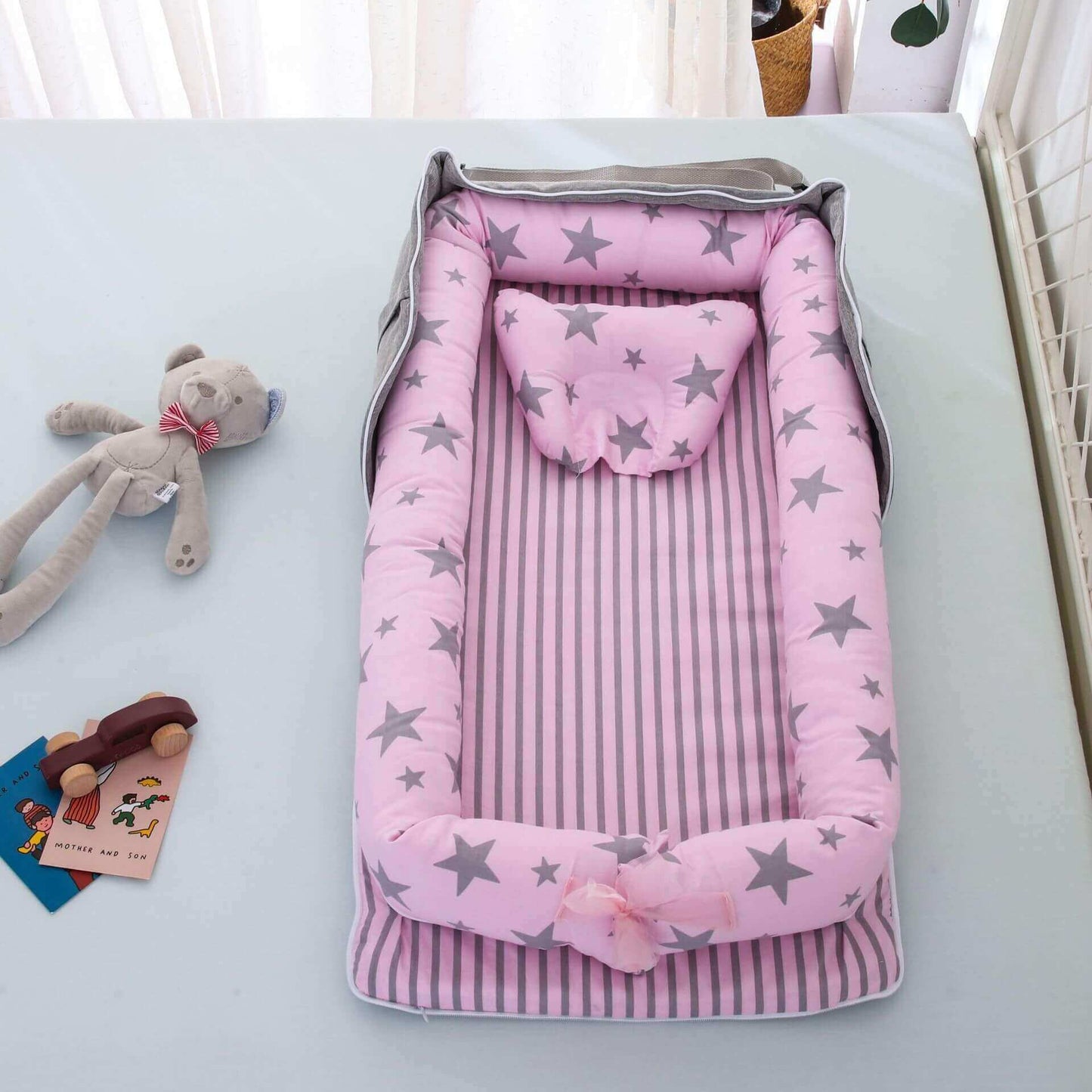 Portable Baby Bed - Breathable Cotton Foldable Baby Lounger BleuRibbon Baby