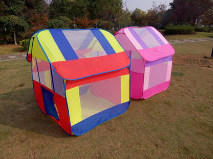 Two colorful children's play tents on grass with trees in the background bleu ribbon