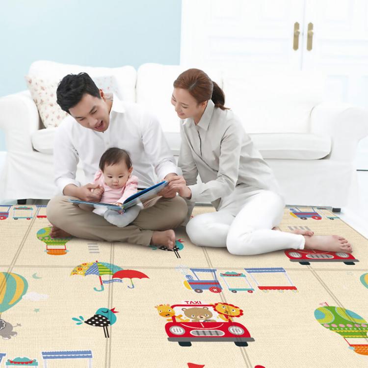 BleuRibbon Baby Crawling Mat with Lion King and Green World patterns, safe and eco-friendly for baby playtime.