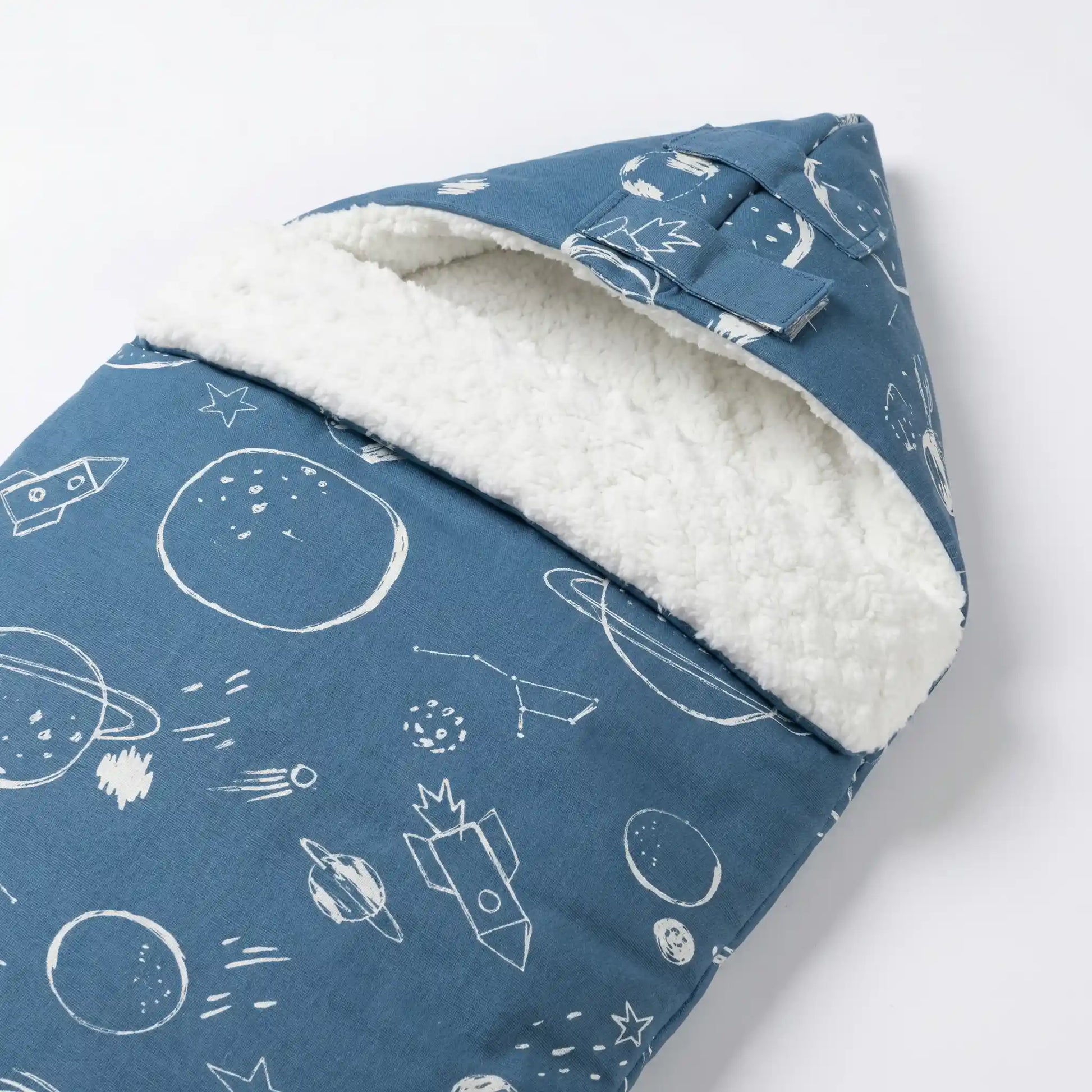 BleuRibbon Baby fleece stroller quilt with hood