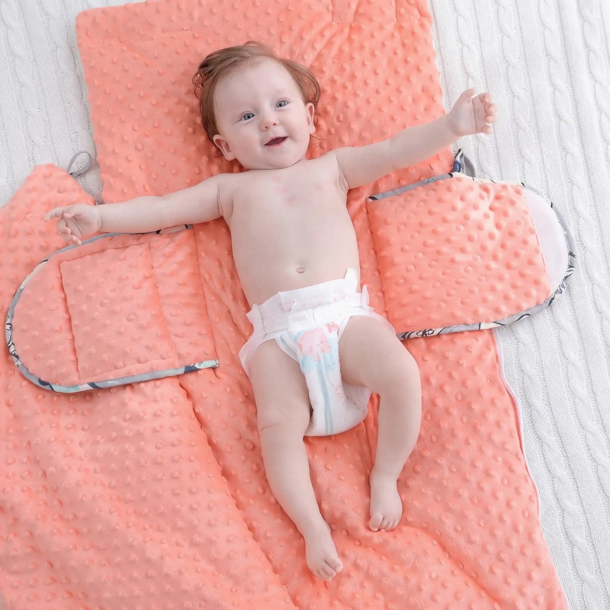 BleuRibbon Baby fleece stroller quilt with hood